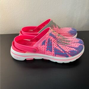 Skechers Women’s Foamies Psychade Pink Ankle Strap Clog Size 10